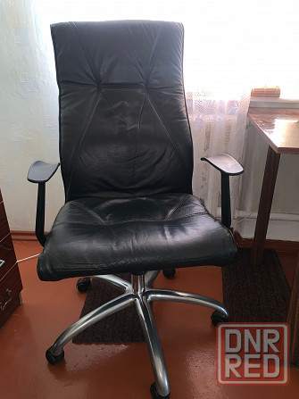 Кресло кожаное офисное Донецк - изображение 2