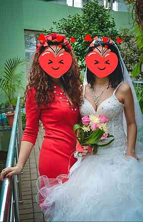 Платье свадебное белое с кольцами Макеевка
