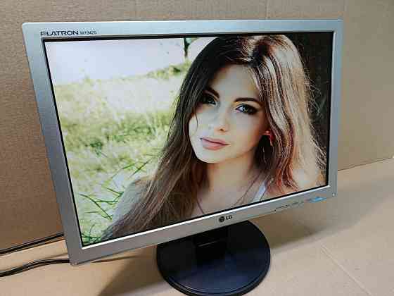 Жк жидкокристаллический LED монитор широкоформатный Донецк