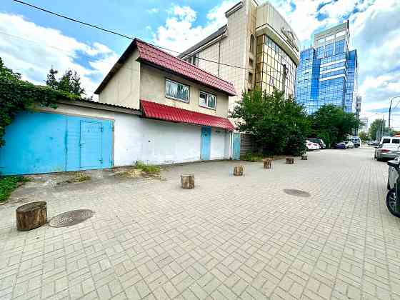 Предлагается к продаже 4 ком. Дом и зем. участок в самом центре г. Донецка, пр. Мира Донецк