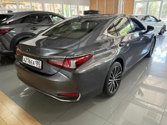 Lexus ES250 2022г. Макеевка