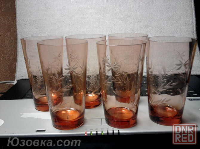 Старинная посуда для спиртных напитков. Цветное стекло.Штоф, рюмочки. Донецк - изображение 6