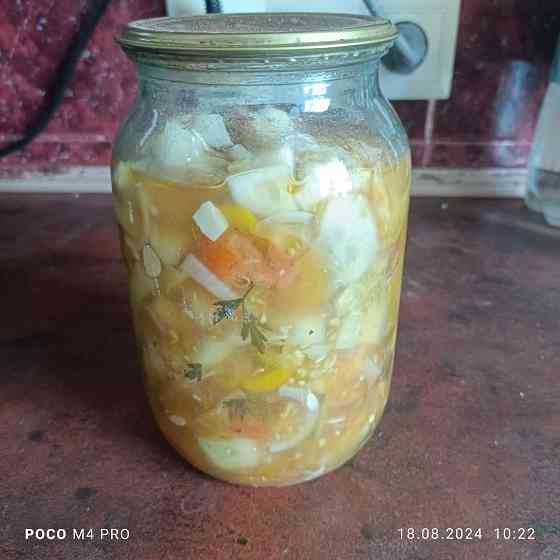 Салат из помидоров и огурцов Донецк