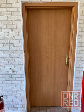Продам 6 дверей с лутками, ручками и навесами Донецк - изображение 1