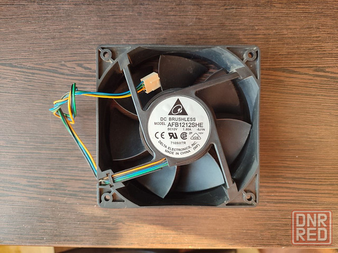 Серверный вентилятор Delta Electronics AFB1212SHE Донецк - изображение 1