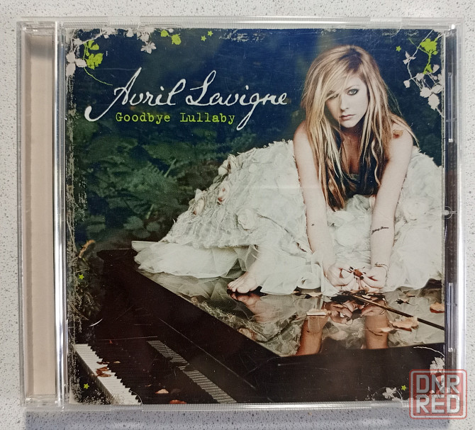 CD диск Avril Lavigne-Goodbye Lullaby Донецк - изображение 1