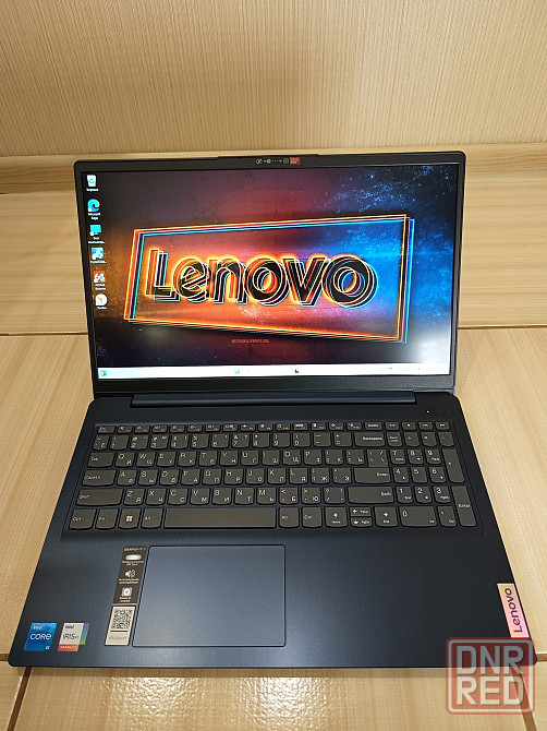 Lenovo i5 1235u