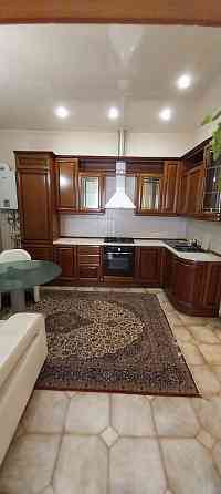 Продам 2 х ком 62 м2 пл Ленина Донецк