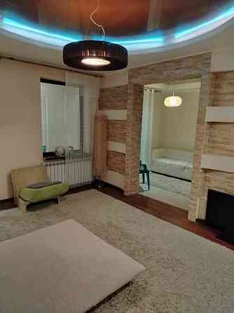 Продам 2 х ком с евро-ремонтом Калининский рынок Донецк