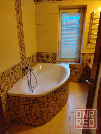 Продам 2 х ком с евро-ремонтом Калининский рынок Донецк - изображение 2