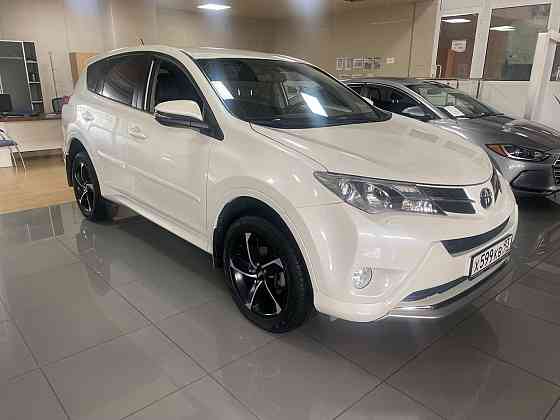 Toyota RAV4 2013г. Макеевка