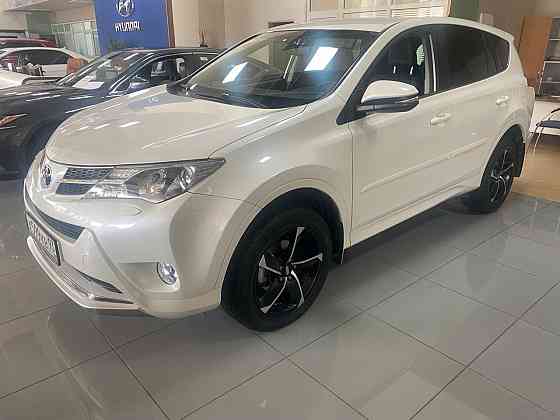 Toyota RAV4 2013г. Макеевка