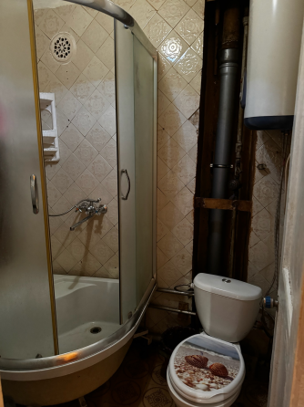 Продам 3-х комнатную квартиру в центре Ясиноватой Ясиноватая
