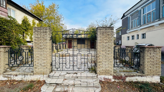 Продается коммерческое помещение (кафе) на приватизированном земельном участке г. Макеевка Макеевка