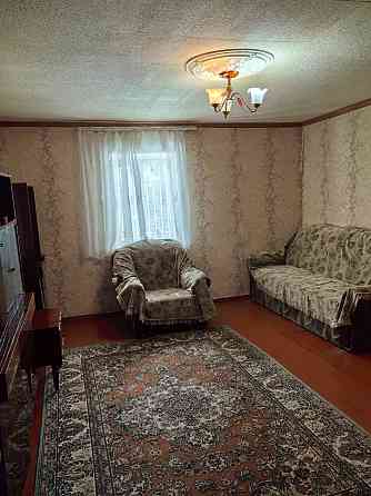 Продам дом в Пролетарском р-не. Газ. Службы в доме. 6 соток. Документы готовы. Донецк