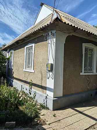 Продам дом в Пролетарском р-не. Газ. Службы в доме. 6 соток. Документы готовы. Донецк