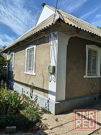 Продам дом в Пролетарском р-не. Газ. Службы в доме. 6 соток. Документы готовы. Донецк - изображение 1