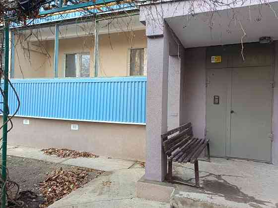 4-к. кв., 77,8 м², 1/9 эт. Мариуполь