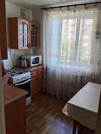 с водой из крана. большая кровать. улица Ленина Макеевка