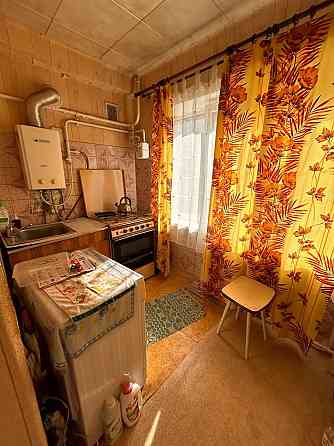 Продам 3-х ком. квартиру в Петровском районе , площадь Победы 1/4, ориентир Круг Донецк