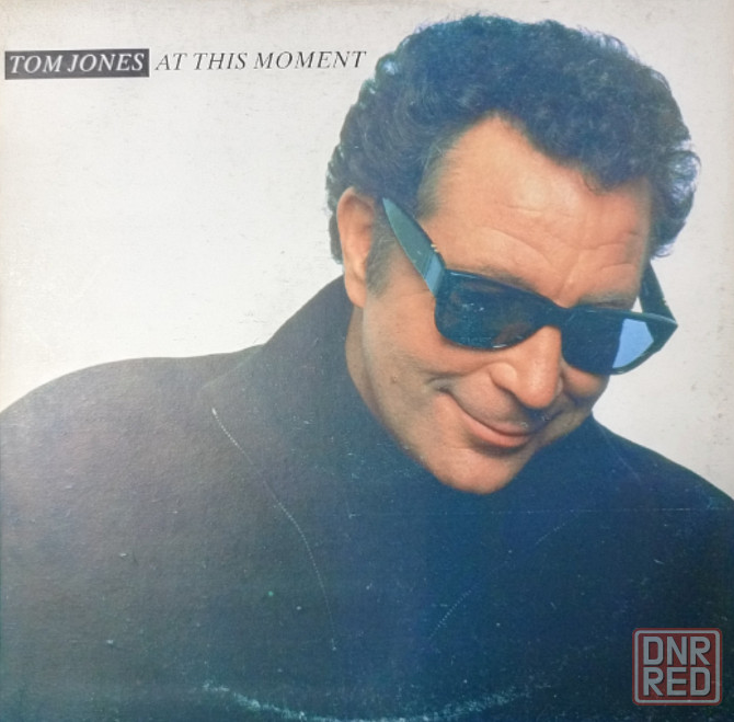 Виниловая пластинка LP "Tom Jones" -At this Moment Донецк - изображение 1