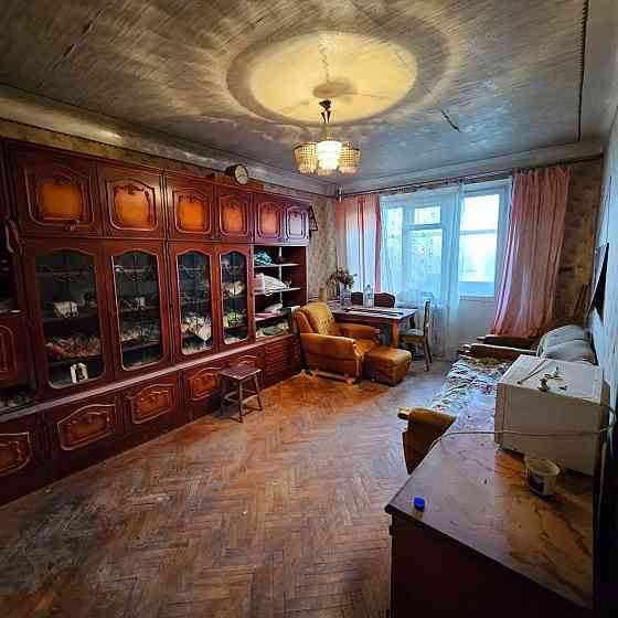 Продажа 2-х комнат из 4-х комнатной квартиры, Ворошиловский р-н, бульвар Шевченко, Обкомовский дом. Донецк