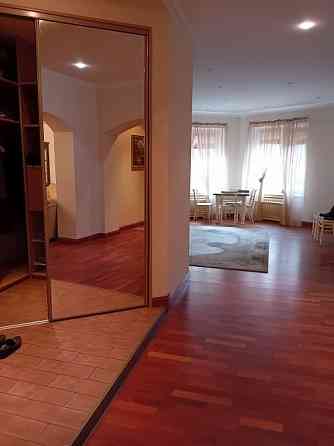 Продам 4 х ком квартиру 170 м2 пл ленина Донецк