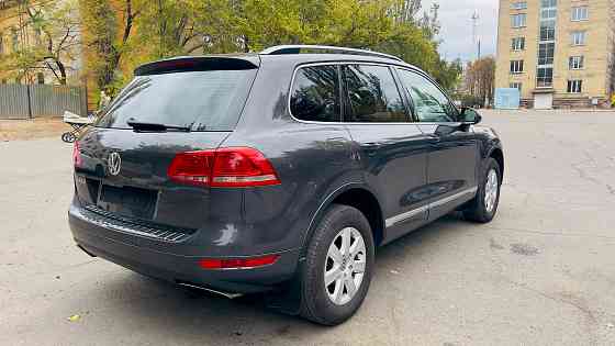 VW Touareg в родном окрасе Донецк