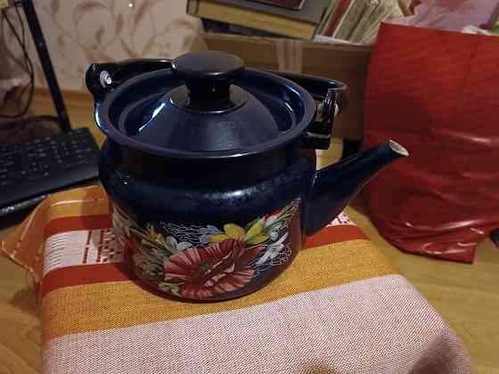 продам эмалированный чайник Донецк
