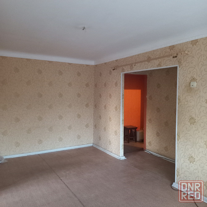 Продам 2-х комнатную квартиру в центре Снежное - изображение 2