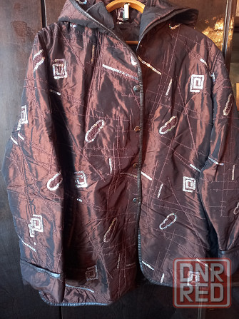 Куртка весна с капюшоном,удлинённая, с цветными паетками новая,р-р50-52 Донецк - изображение 1