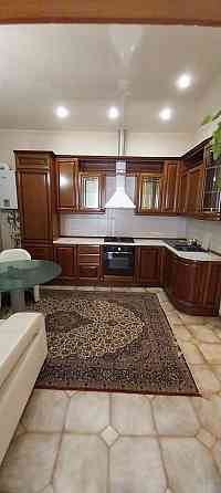 Продам 2х ком. квартиру 2/4, 65 м2. Ворошиловский район. Челюскинцев 151. Донецк