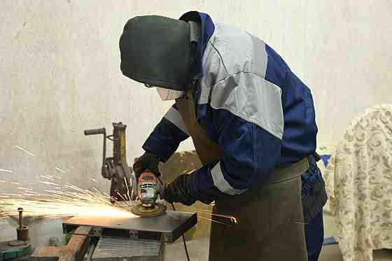 Требуется слесарь- сборщик металлоконструкций Донецк