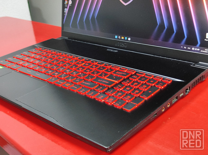 Игровой ноутбук MSI с большим экраном 17шка 144Гц /Intel i5 /16Gb DDR4/256 SSD+500 HDD/GTX1650 4G Донецк - изображение 4