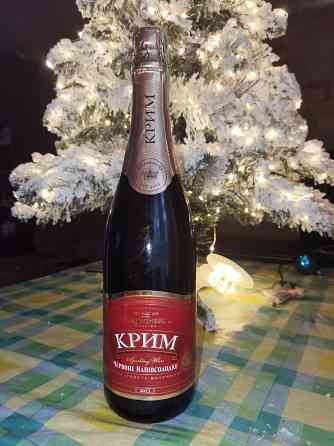 Шампанское Артемовское Крым красное Вино игристое Донецк