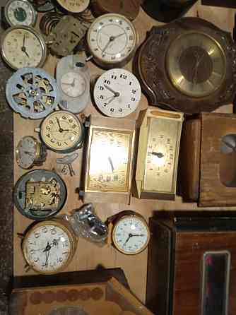 Старые нерабочие часы на запчасти или восстановление. Макеевка