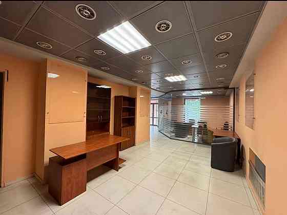 Сдам 140 м² . Центр. Ремонт. Первая линия. Отдельный вход. Донецк