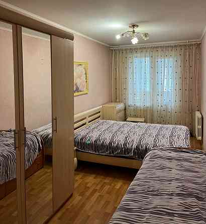 3к.кв. Крытый рынок, б. Школьный, отличное состояние, мебель, средний этаж Донецк
