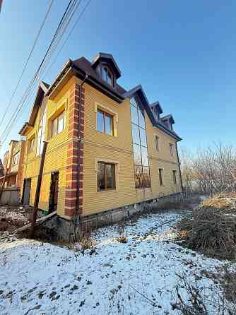 Продам 3-этажный коттедж в Червоногвардейский районе г. Макеевка пос. Горького ( ор-р Фуршет) Макеевка