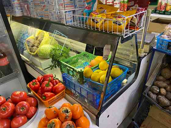 Продам холодильную витрину Донецк