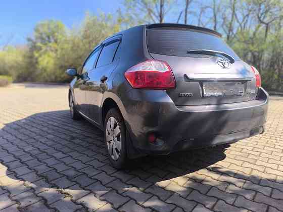 Toyota Auris 1.6 бензин Донецк