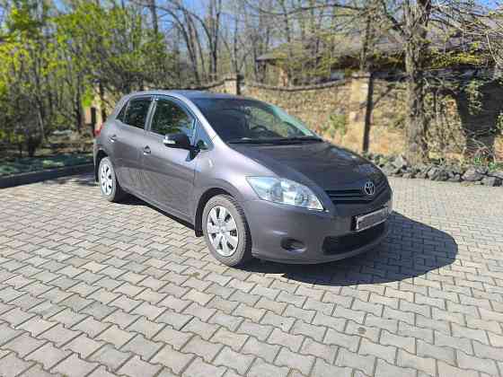 Toyota Auris 1.6 бензин Донецк