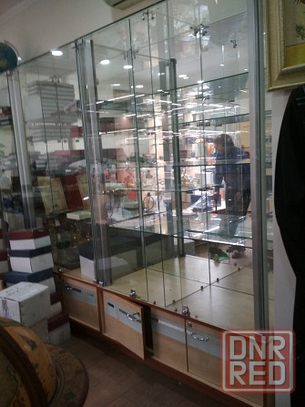Продам комплект витрин и стелажей для магазина промтоваров Донецк - изображение 5