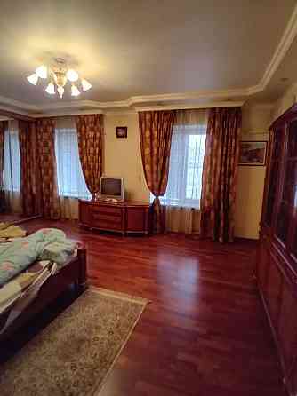 Продам 4х ком. квартиру 4/10,170м2. Ворошиловский район. Челюскинцев . пл. Ленина. Донецк