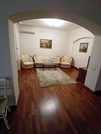 Продам 4х ком. квартиру 4/10,170м2. Ворошиловский район. Челюскинцев . пл. Ленина. Донецк
