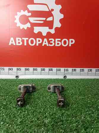 Ограничитель двери Ford Fiesta Mk5 2006 Донецк