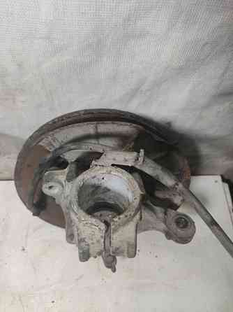 Поворотный кулак правый Volkswagen Passat B6 Донецк