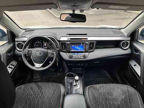 Toyota RAV4 AWD 2.0 акпп Айсин 8 ступенчатый Полный привод официальная Донецк