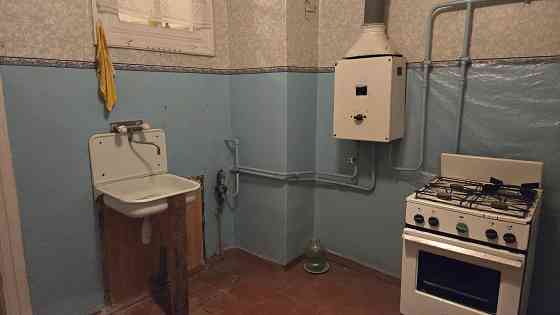 Продам 2 комн Якхз сталинка Макеевка