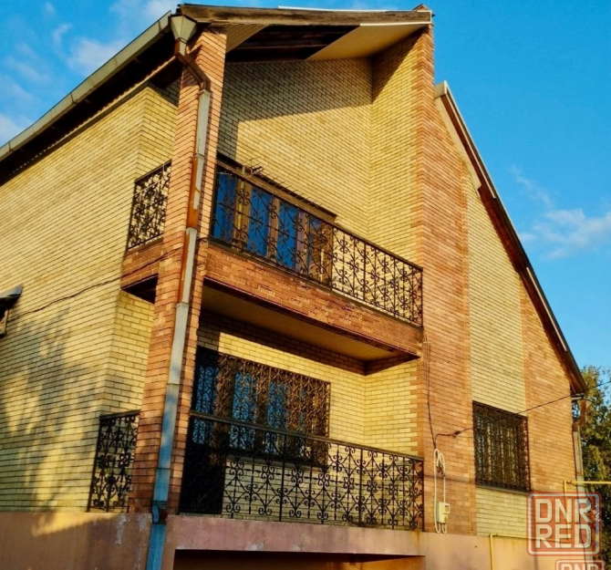 Продажа дома г. Донецк, Петровский район, ор-р 15-я больница Донецк - изображение 1